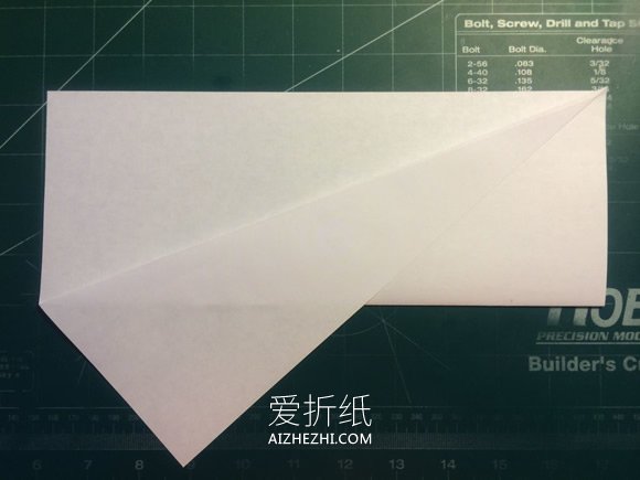 飞得又快又远纸飞机的折纸教程- www.aizhezhi.com