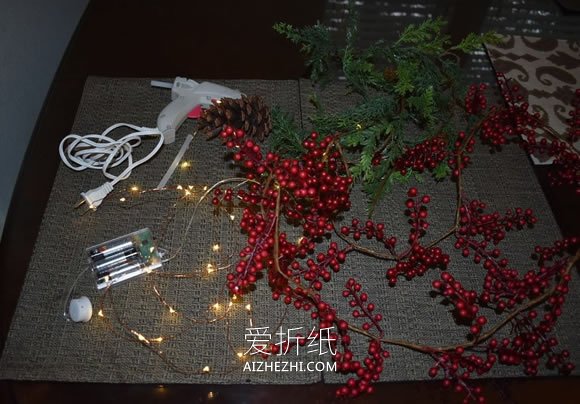 用松果做圣诞花环的方法图解- www.aizhezhi.com