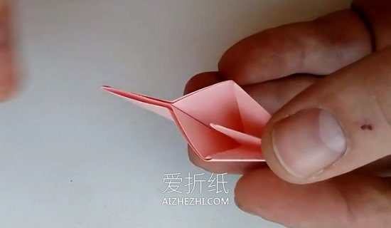 [视频]简单的折纸六瓣花教程- www.aizhezhi.com