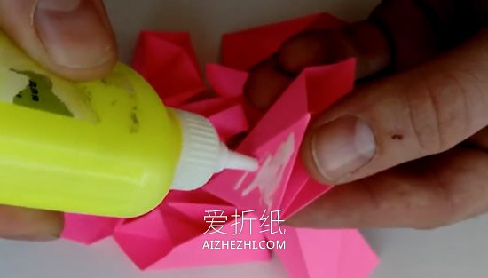 [视频]简单的折纸六瓣花教程- www.aizhezhi.com