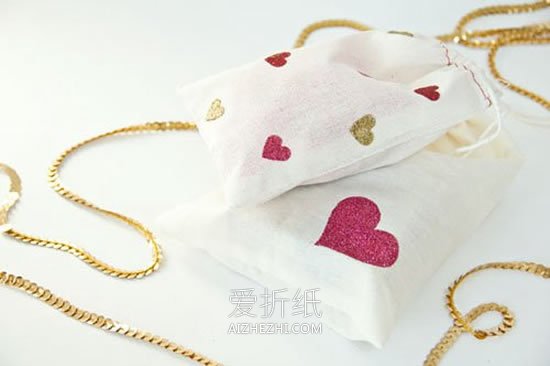 情人节爱心图案布袋的制作方法- www.aizhezhi.com