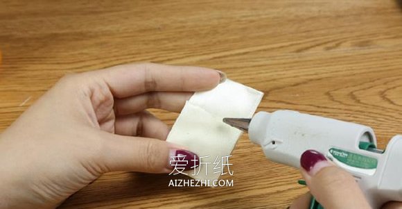 用卷纸筒做可爱笔筒的方法- www.aizhezhi.com