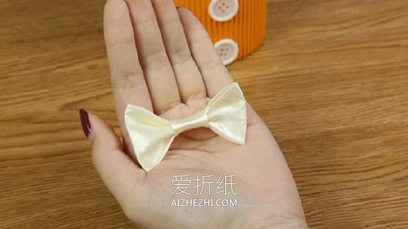 用卷纸筒做可爱笔筒的方法- www.aizhezhi.com