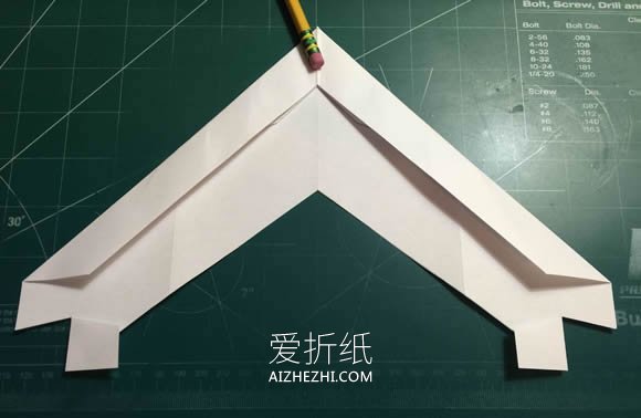 隐形巡逻飞机的折纸方法图解- www.aizhezhi.com