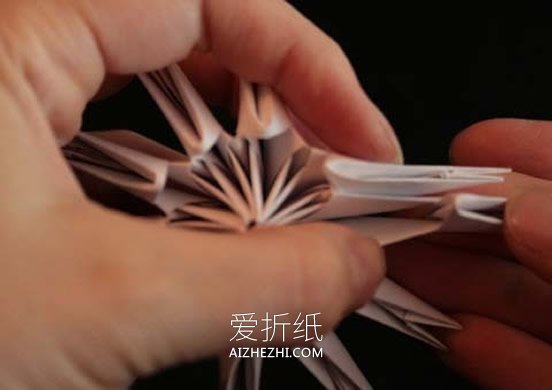 超难的三角插火车模型制作详细步骤图解- www.aizhezhi.com