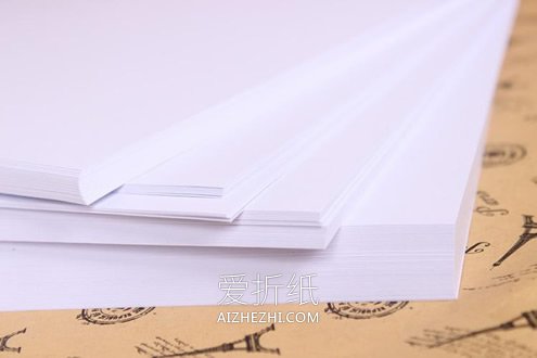 用卡纸简单做立体雪人的方法- www.aizhezhi.com