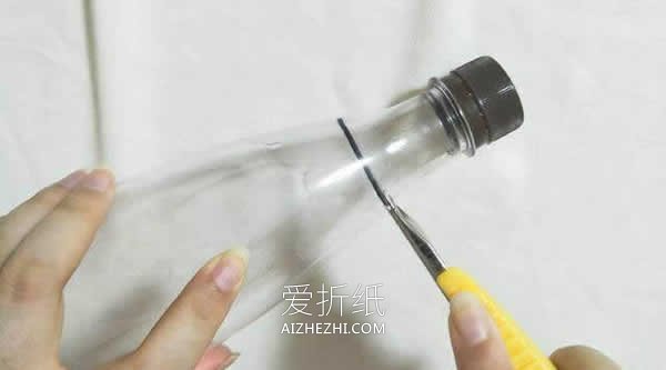 饮料瓶上绕线制作漂亮花瓶- www.aizhezhi.com