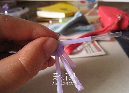 用吸管做玫瑰花的方法图解- www.aizhezhi.com