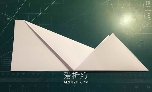 快速、长距离纸飞机的折纸方法图解- www.aizhezhi.com