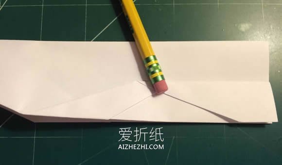 快速、长距离纸飞机的折纸方法图解- www.aizhezhi.com