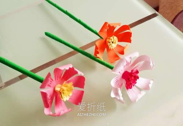 手工做立体纸花的方法- www.aizhezhi.com