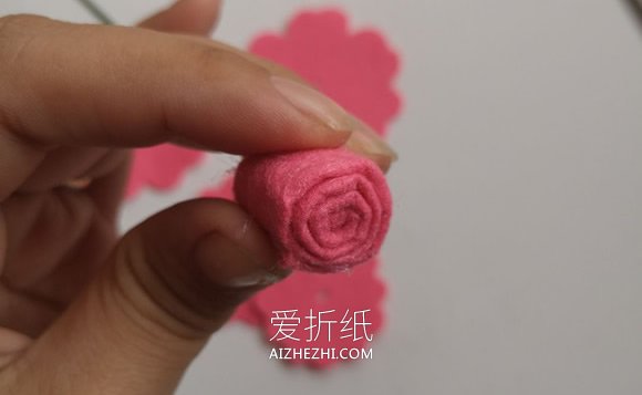 不织布玫瑰花的制作方法- www.aizhezhi.com