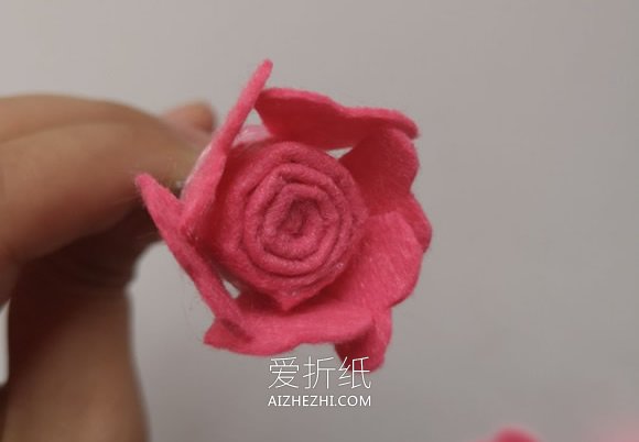 不织布玫瑰花的制作方法- www.aizhezhi.com