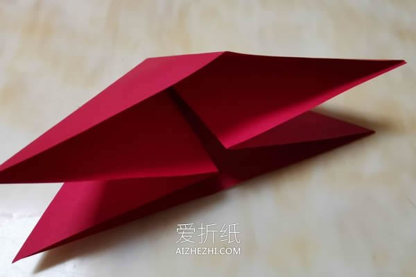 一步步折纸圣诞树的步骤图解- www.aizhezhi.com