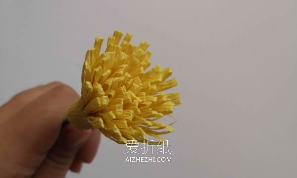 用皱纹纸做牡丹花的方法- www.aizhezhi.com