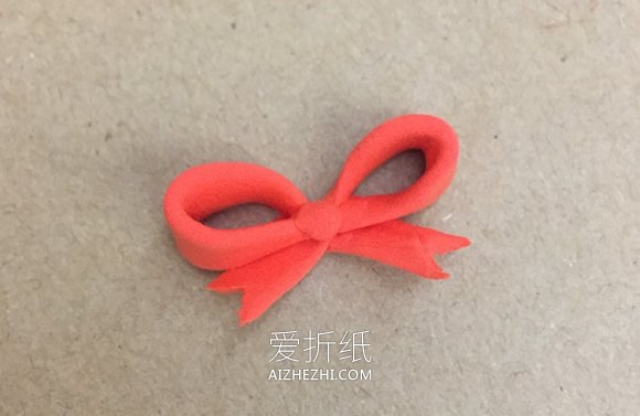 超简单粘土蝴蝶结的制作方法- www.aizhezhi.com