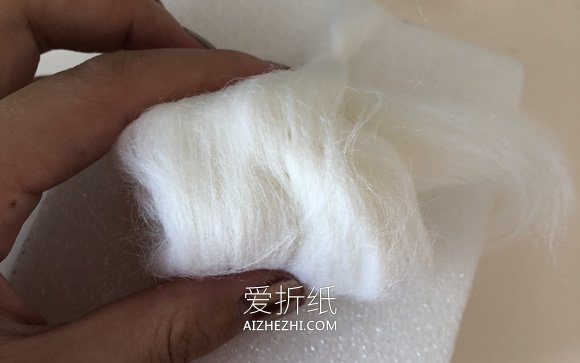 羊毛毡兔子的制作步骤图解- www.aizhezhi.com