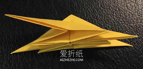 简单四瓣花的折纸图解教程- www.aizhezhi.com