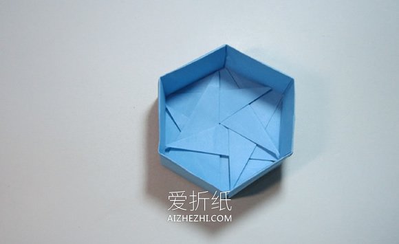 折纸六角形礼品盒的步骤图解- www.aizhezhi.com