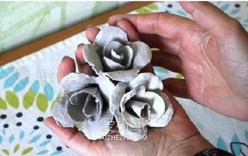 怎么用鸡蛋盒做婚礼装饰花的方法- www.aizhezhi.com