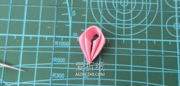 怎么用罗纹带做六瓣花的方法教程- www.aizhezhi.com