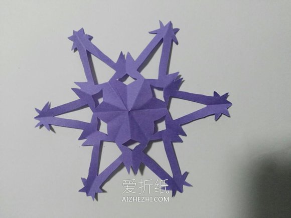 怎么剪纸六角雪花的折法和剪法图解- www.aizhezhi.com