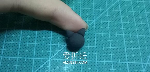 怎么简单做粘土小黑猫的方法图解- www.aizhezhi.com