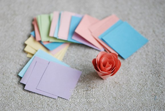 怎么用卡纸做玫瑰花球的方法教程- www.aizhezhi.com