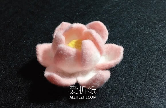 怎么做羊毛毡荷花的方法图解- www.aizhezhi.com