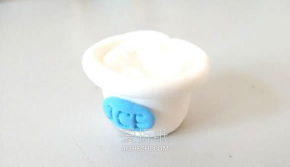 怎么用粘土做蛋卷冰激凌的方法教程- www.aizhezhi.com