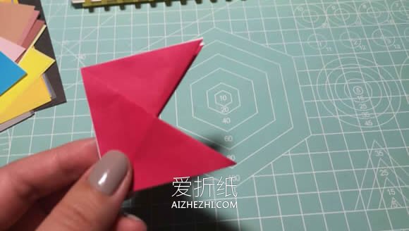 怎么简单折纸无限翻烟花的折法图解- www.aizhezhi.com