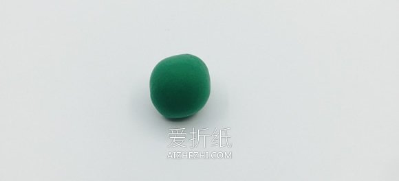 怎么用粘土做玫红色玫瑰花的方法教程- www.aizhezhi.com