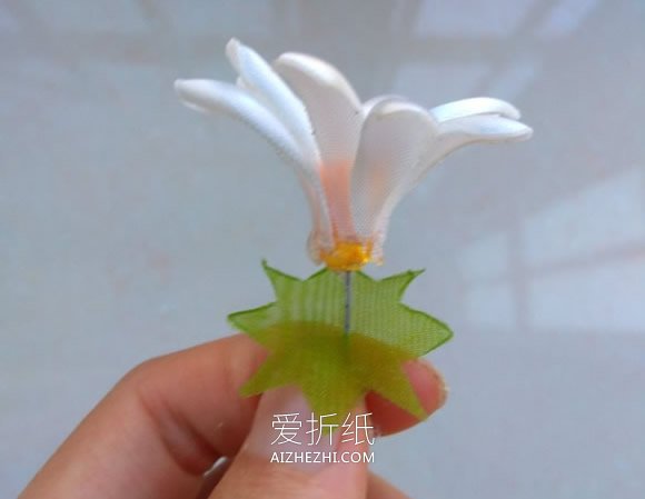 怎么做缎带烧花玛格丽特的方法教程- www.aizhezhi.com