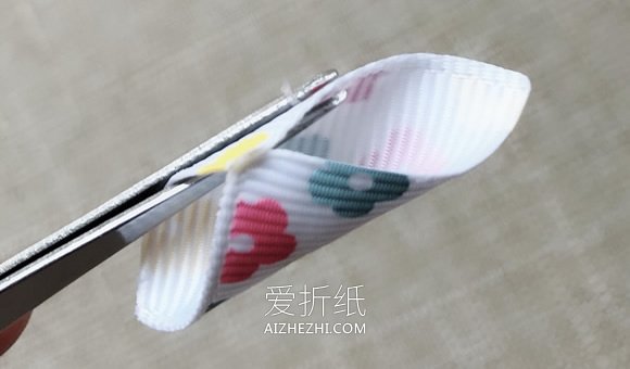 怎么做缎带花简单又可爱的教程- www.aizhezhi.com