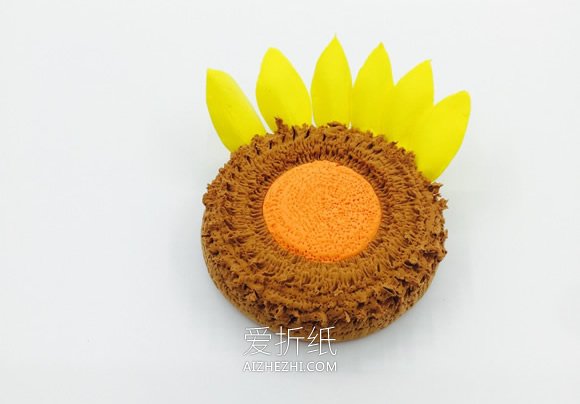 怎么做粘土向日葵的方法教程- www.aizhezhi.com