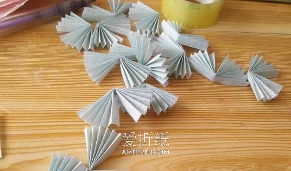 怎么用手揉纸做满天星的方法教程- www.aizhezhi.com