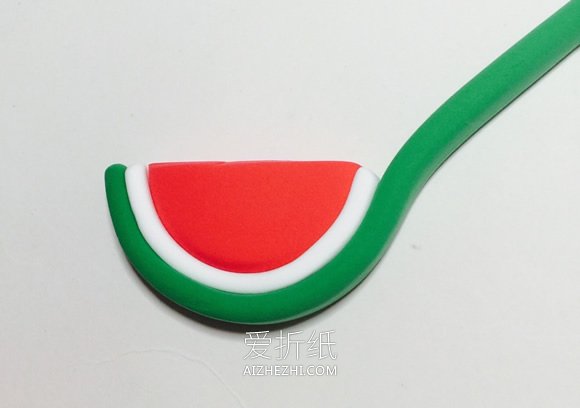 怎么用粘土做切片西瓜的方法图解- www.aizhezhi.com
