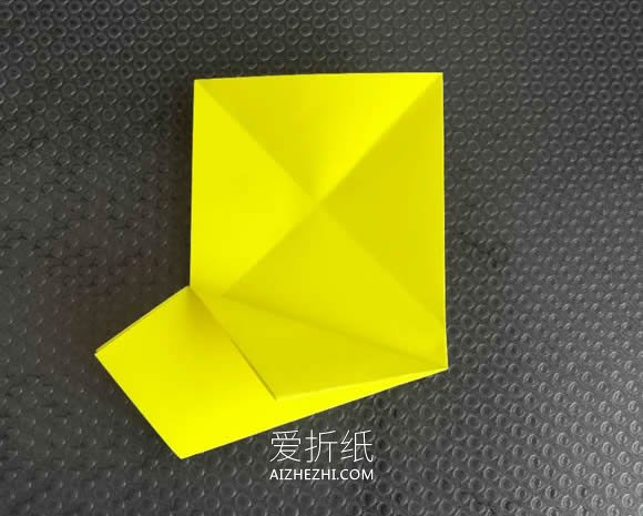 怎么用一张纸折五角星的折法步骤图解- www.aizhezhi.com