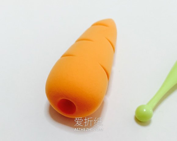 怎么用粘土做胡萝卜的方法步骤图- www.aizhezhi.com