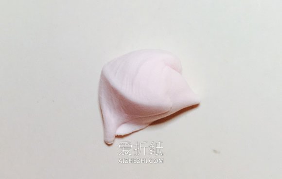 怎么用粘土做粉色带花蛋糕的方法教程- www.aizhezhi.com