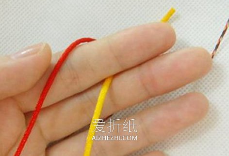 怎么用两根绳子编织宝石戒指的方法图解步骤- www.aizhezhi.com