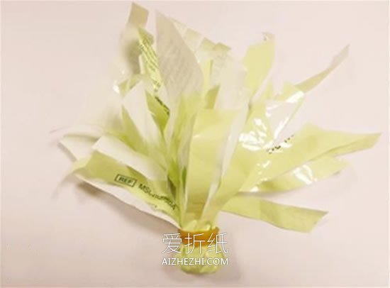 怎么用塑料袋做简易毽子的方法图解- www.aizhezhi.com