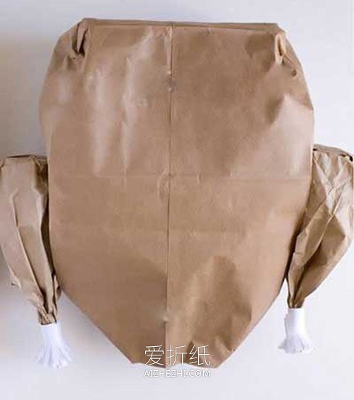 怎么用牛皮纸袋做感恩节烤熟火鸡的方法- www.aizhezhi.com