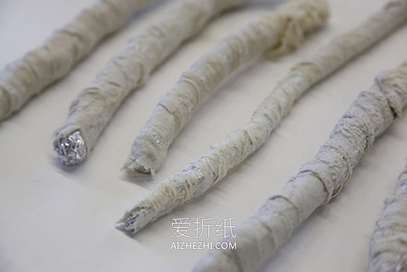 怎么用蕾丝做篝火装饰的方法教程- www.aizhezhi.com