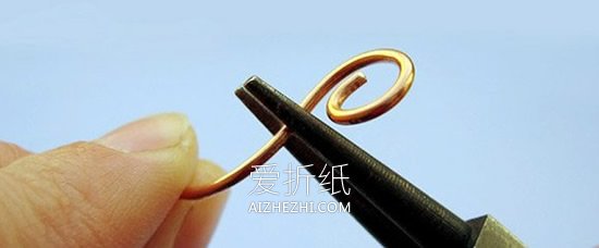 怎么用铜线做复古风经典项链吊坠的方法图解- www.aizhezhi.com