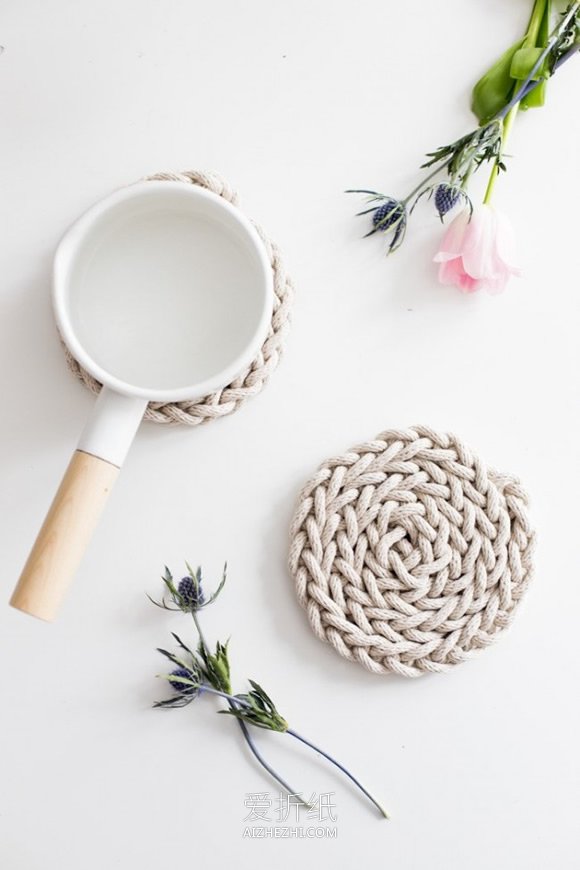 怎么用棉绳编织圆形杯垫餐垫的方法教程- www.aizhezhi.com