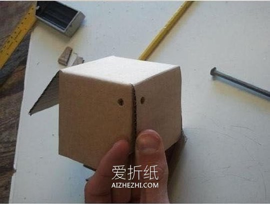 怎么用硬纸板做存钱罐的方法教程- www.aizhezhi.com