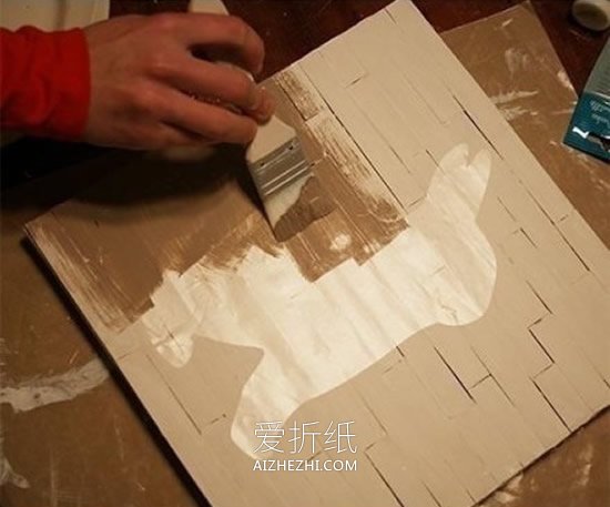 怎么用冰棍棒做拼贴装饰画的方法教程- www.aizhezhi.com
