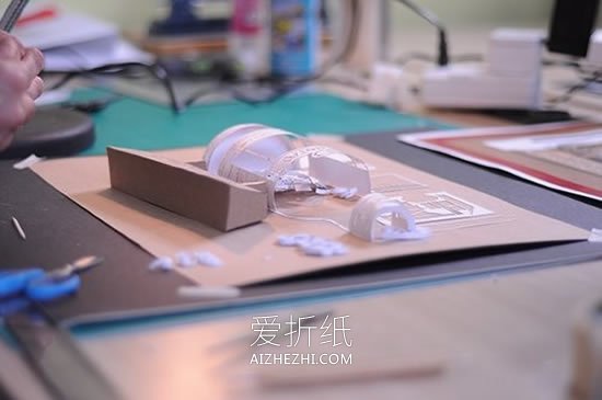 怎么用纸雕做立体伏特加酒瓶的作品图片- www.aizhezhi.com