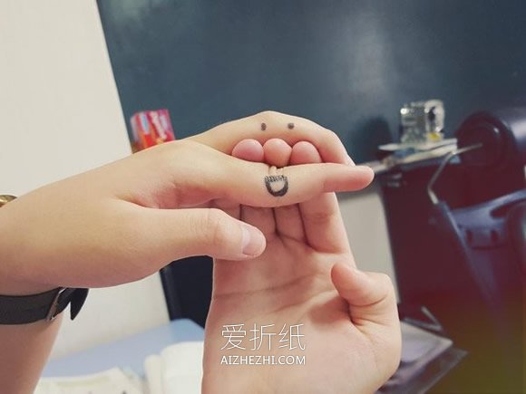 怎么在手指上画出面包超人的方法图解- www.aizhezhi.com